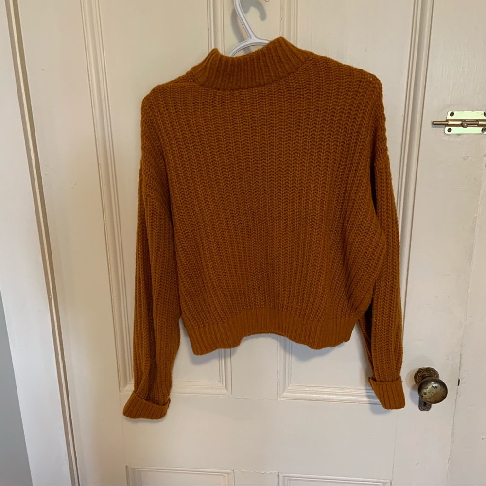 H&M Long Cropped Sweater - Picture 2 of 3